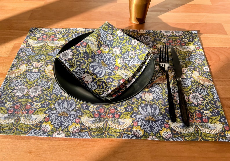 Tischsets Erdbeerdieb“ aus Leinen Tischdekoration mit botanischem Print, 32 x 48 cm