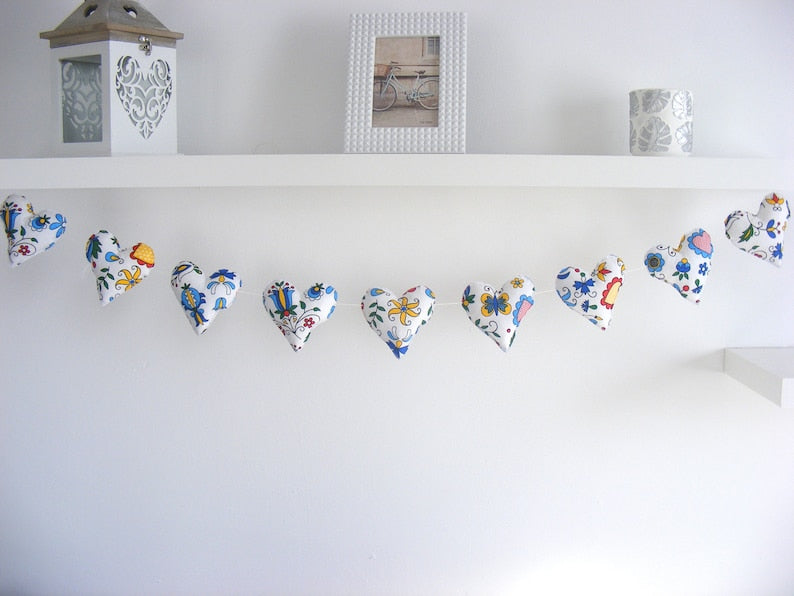 Wimpelkette aus Baumwolle mit Herzen und Blumenmotiv, Kinderzimmer-Deko