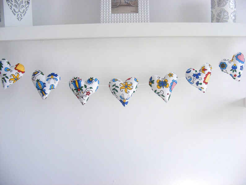 Wimpelkette aus Baumwolle mit Herzen und Blumenmotiv, Kinderzimmer-Deko