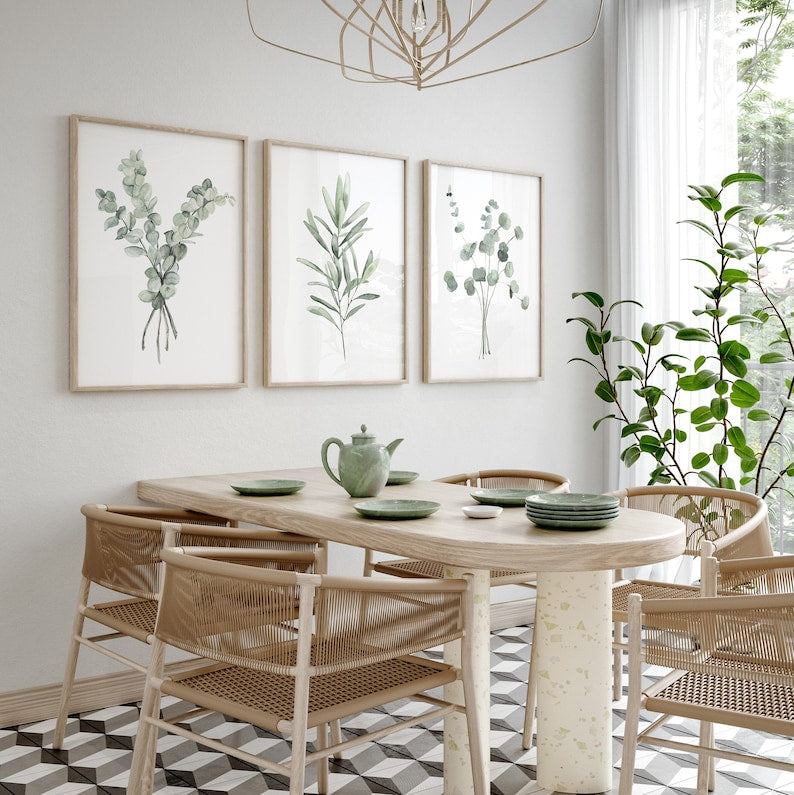 Minimalistische Wanddekoration, 3er-Set Kunstdrucke mit Eukalyptus und Olivenzweigen in Hellgrün