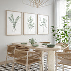 Minimalistische Wanddekoration, 3er-Set Kunstdrucke mit Eukalyptus und Olivenzweigen in Hellgrün