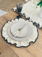 Runde Leinen-Platzsets mit Rüschen, 38 cm, cremefarben, Boho-Tischdeko