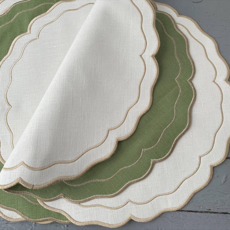 Rundes Leinen-Platzset mit Serviette, Leinen, Ziernähte, handgefertigt