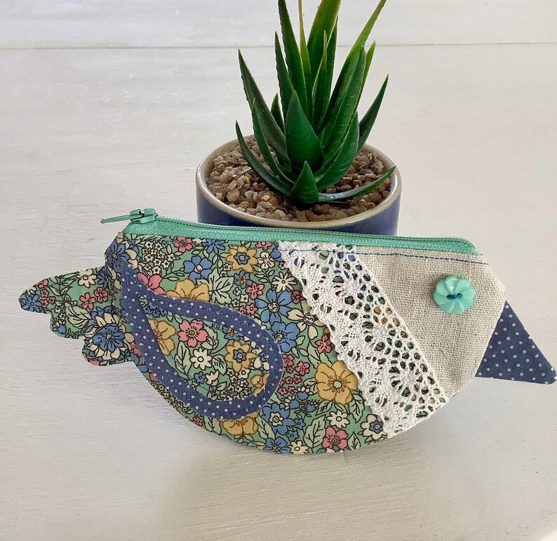 Liberty London Vogel-Geldbörse aus Baumwolle, handgefertigte Reißverschlusstasche, 8 cm hoch