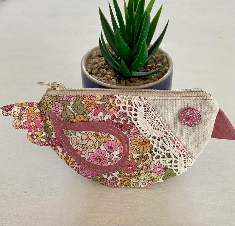Liberty London Vogel-Geldbörse aus Baumwolle, handgefertigte Reißverschlusstasche, 8 cm hoch