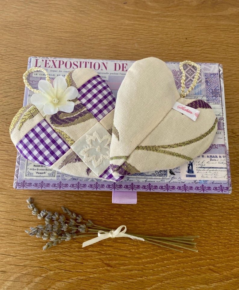 Vintage Patchwork-Lavendelherzen, 2er-Set, handgefertigt, 9,5 cm x 10 cm