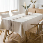 Bestickte Leinen-Baumwoll-Tischdecke mit botanischem Motiv und Quastenrändern