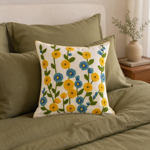 Bestickter Blumenkissenbezug 45 x 45 cm, Cottagecore Landhaus Dekokissen aus Polyester-Baumwollgemisch