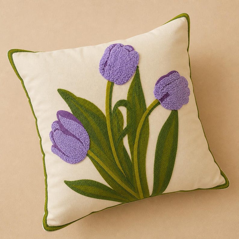 Gestickter Tulpen-Kissenbezug 45 x 45 cm aus Baumwolle und Polyester