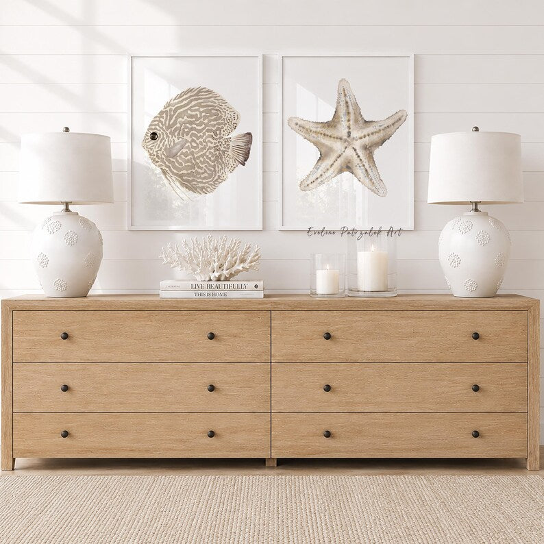 Küsten Wand Kunst 2er Set – Beige Seesterne & Diskusfische, Fine Art Papier, 280 g/m², Hamptons Stil