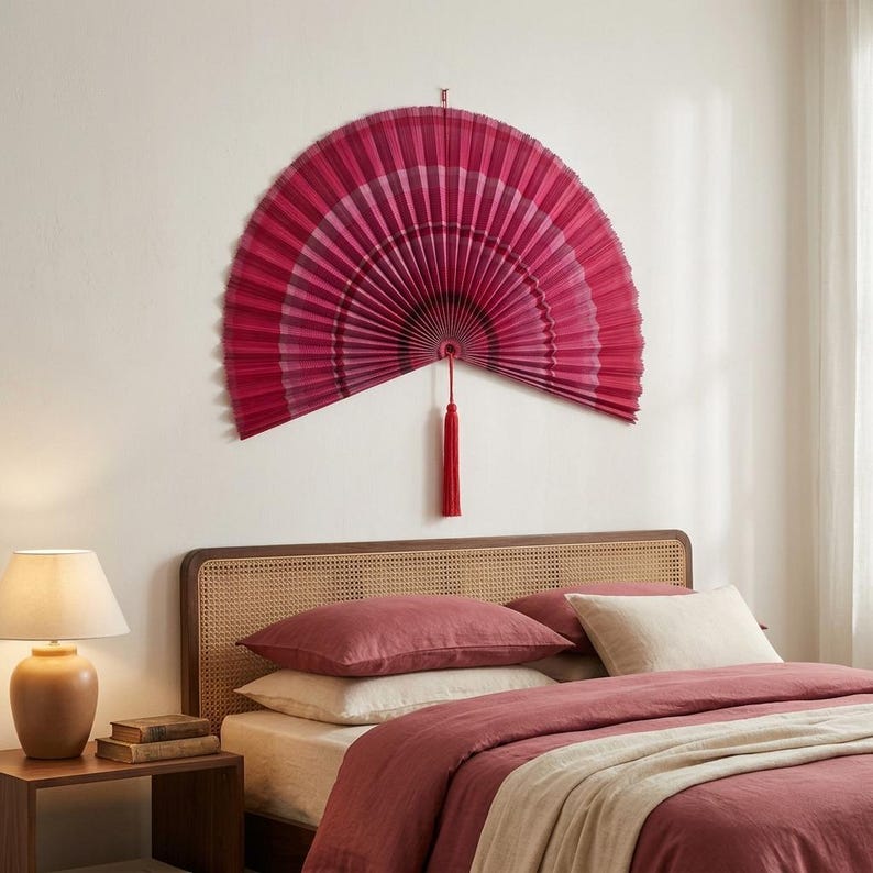 Altrosa Boho Wandfächer aus Bambus, großer handgefertigter Wandbehang für Schlafzimmer