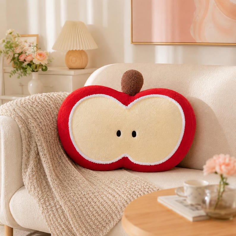 Apfel-Plüschkissen, apfelscheibenförmiges Kuschelkissen aus weichem Teddy-Samtstoff, rot-cremefarben