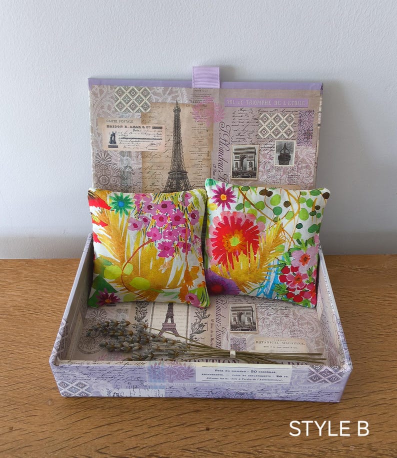 2er-Set Lavendelsäckchen aus Vintage-Leinen und Stoff mit Applikationsblume und Knopf, 9 x 9 cm